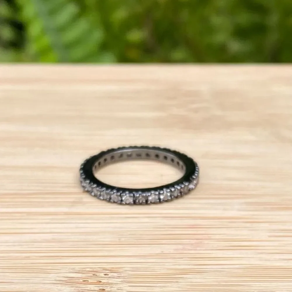 NWOT New Lisa Freede Laser Cut Eternity Gunmetal Band Ring w/Rhinestones Sz 3
